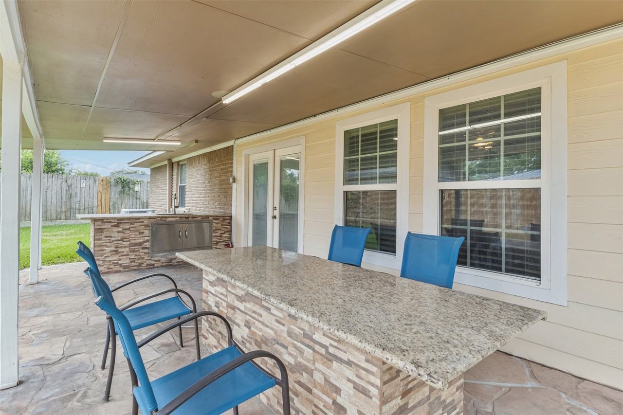 1918 Crestdale Dr #1918 - Photo 2 of 35