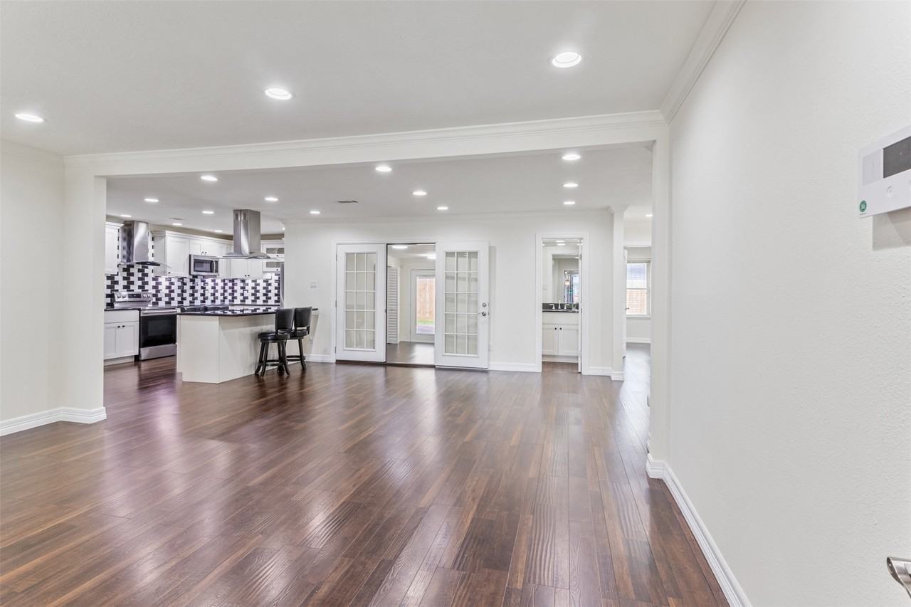 1918 Crestdale Dr #1918 - Photo 7 of 35