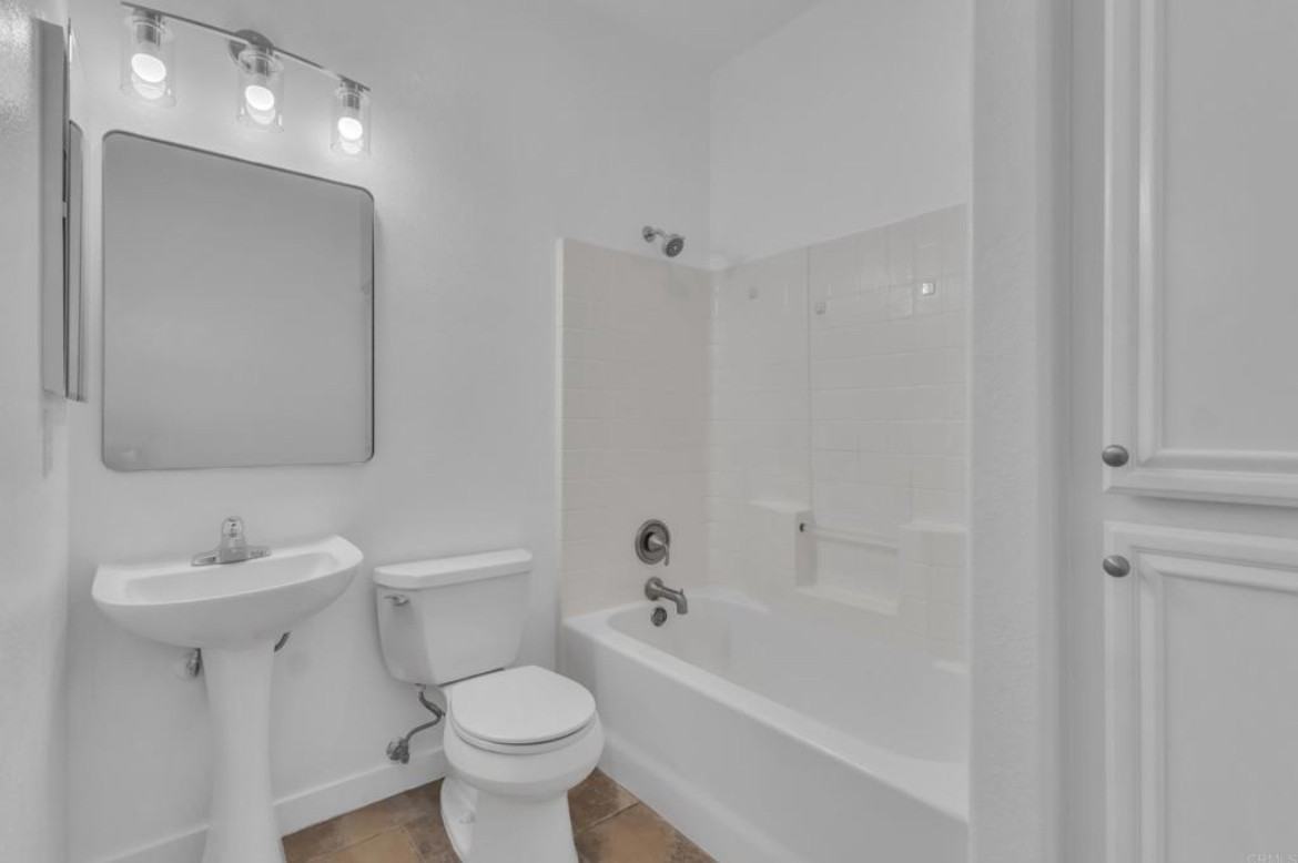 11442 Via Rancho San Diego #157 - Photo 5 of 10