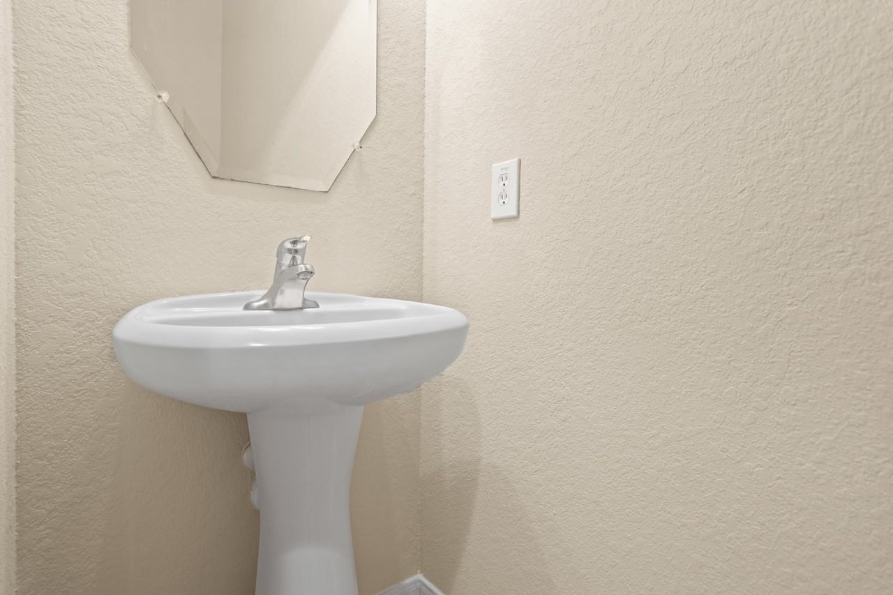 6034 Preserve Ln #6034 - Photo 2 of 23