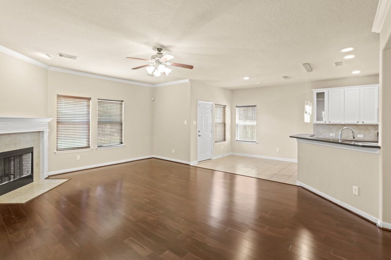 6034 Preserve Ln #6034 - Photo 5 of 23