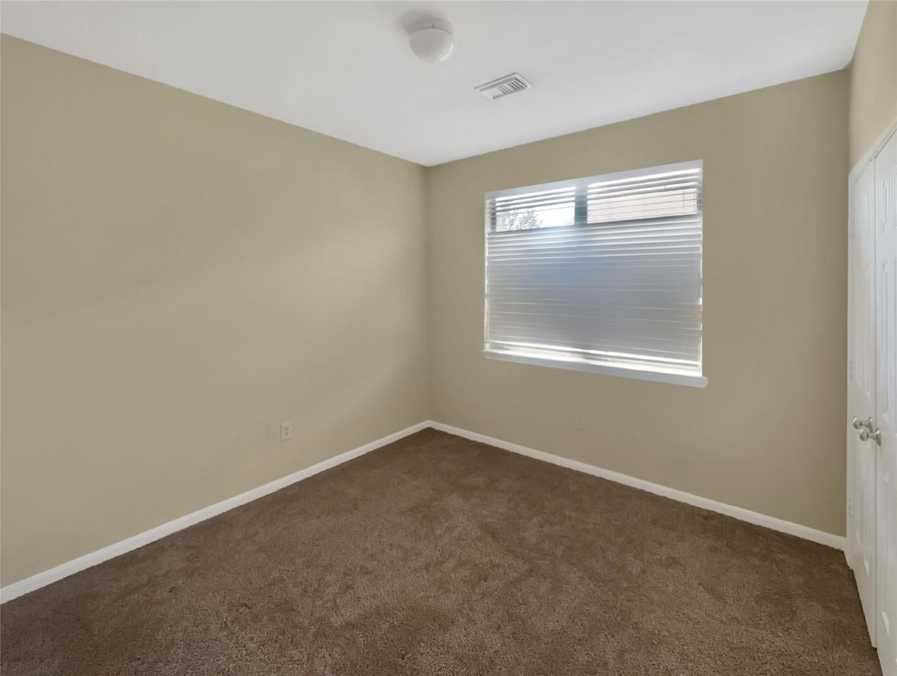 3746 E Ashford Villa Ln #3746 - Photo 2 of 8