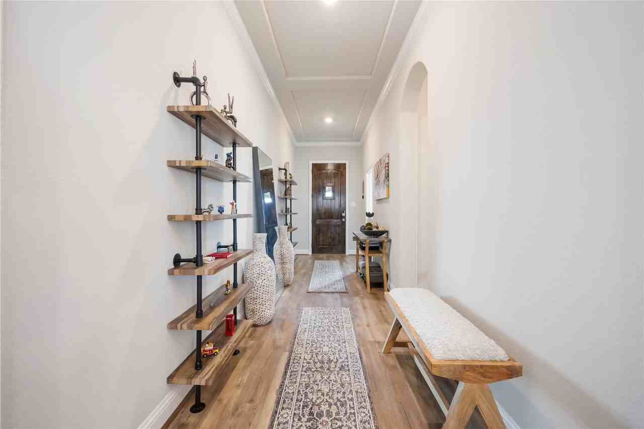 5622 Vintage Oaks Ln #5622 - Photo 4 of 20