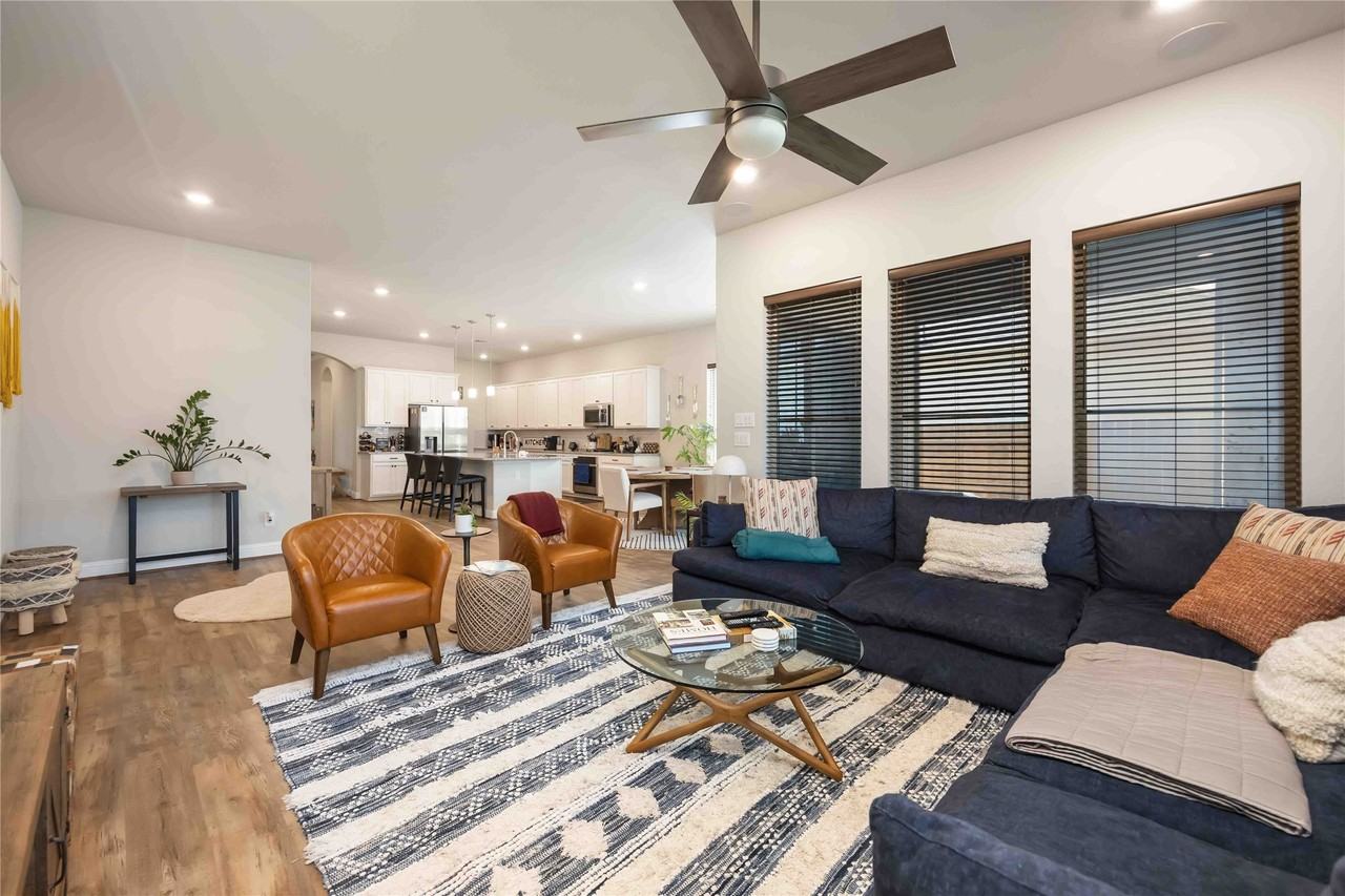 5622 Vintage Oaks Ln #5622 - Photo 5 of 20