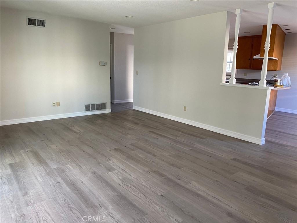 6512 Oxford Dr #6512 - Photo 3 of 31