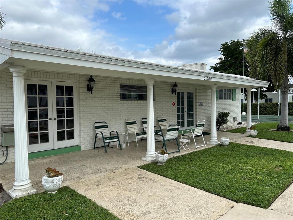 1821 Ne 62nd St #1821-303 - Photo 7 of 18