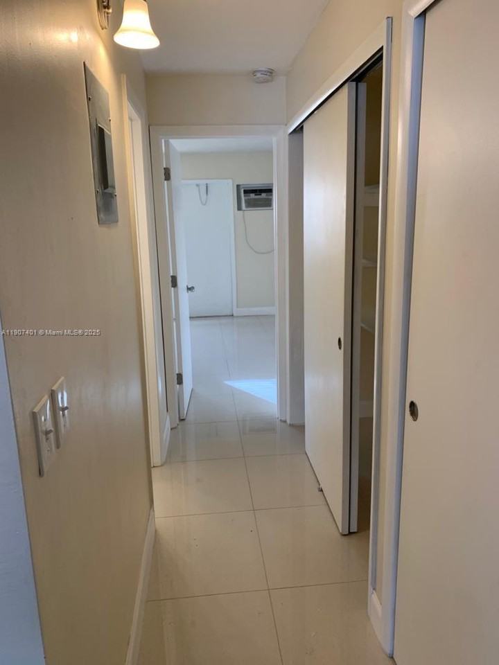 1511 Ne 117th St #1511-2 - Photo 4 of 14