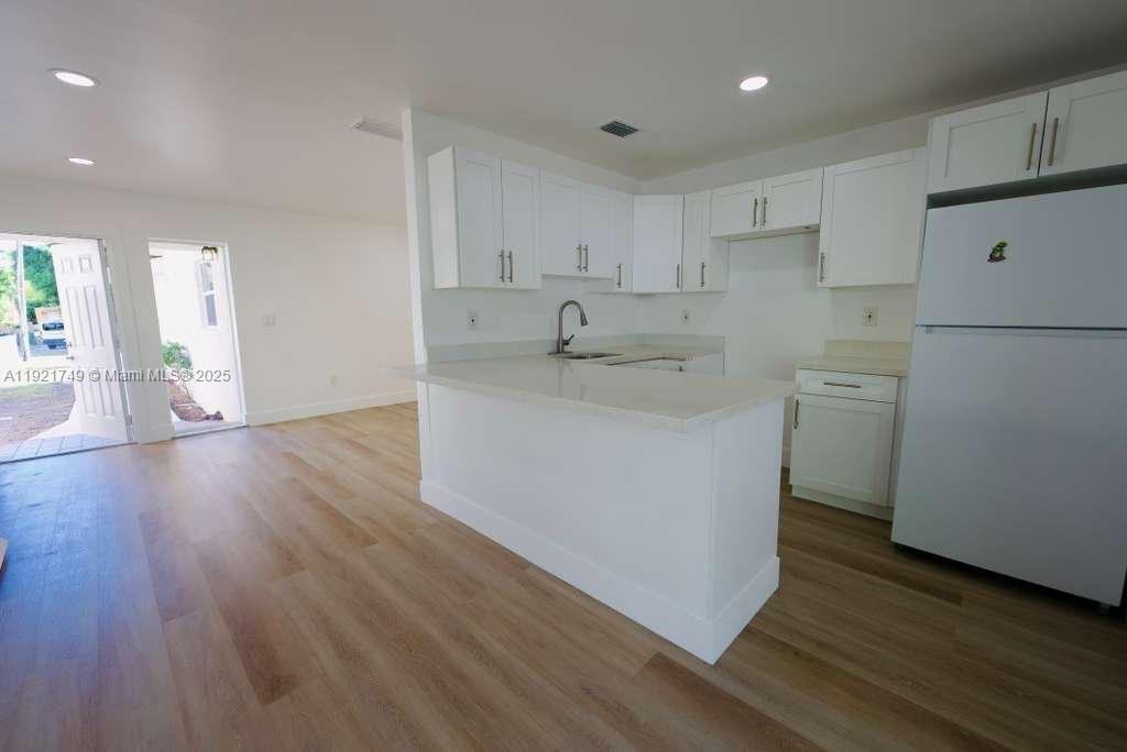 11316 Peachtree Dr #11316-2 - Photo 7 of 16