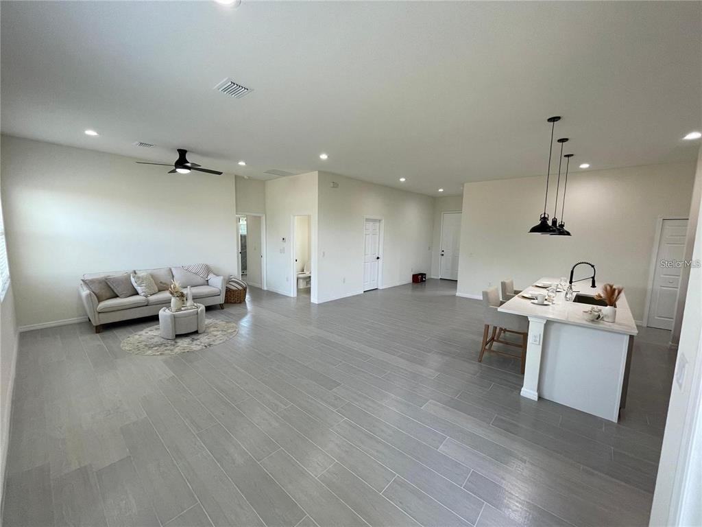 916 Dogwood Cir #916 - Photo 6 of 19