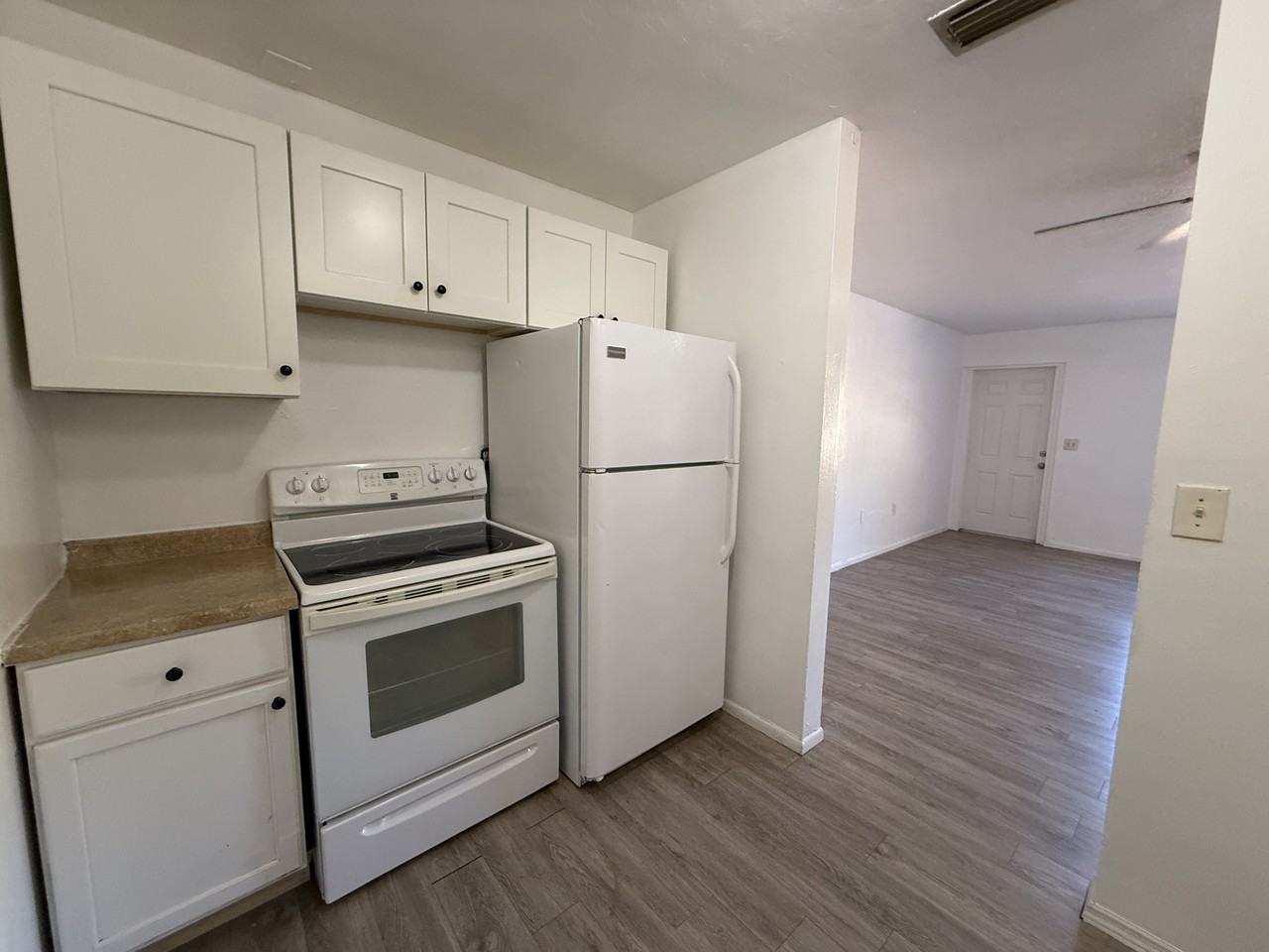 1423 17th St #1 - Photo 5 of 9