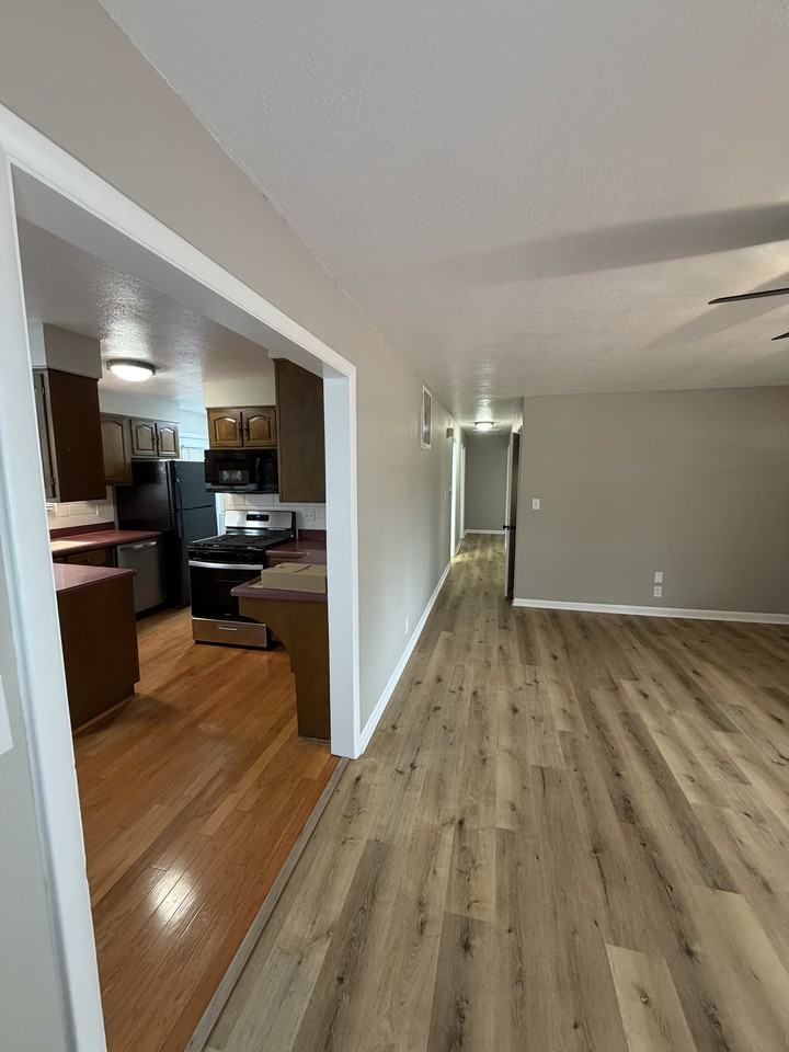 2213 Roland Dr #1 - Photo 7 of 50