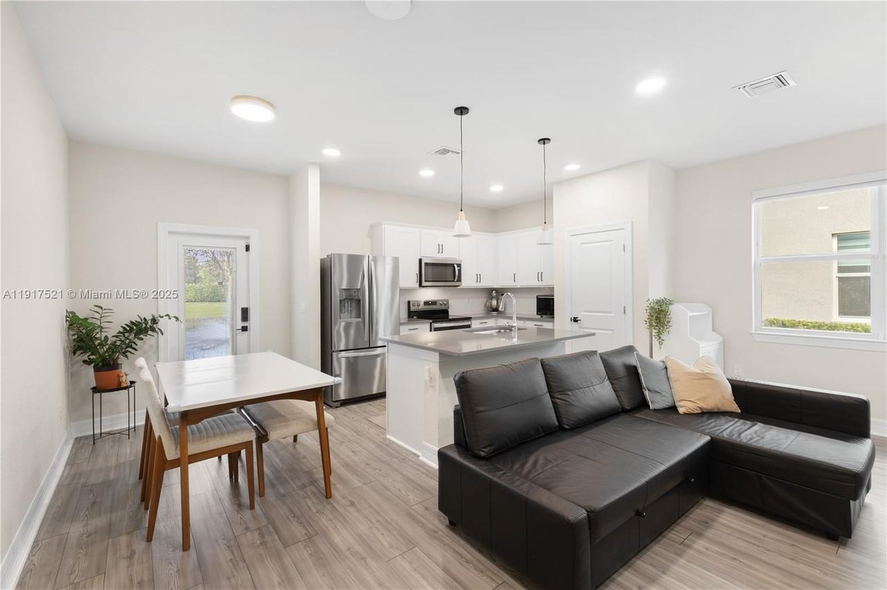 2917 Olivia Ave #2917-2917 - Photo 2 of 41