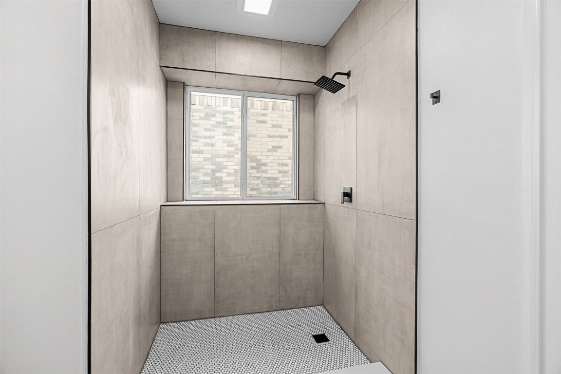 16307 Essex Cv #16307 - Photo 3 of 38