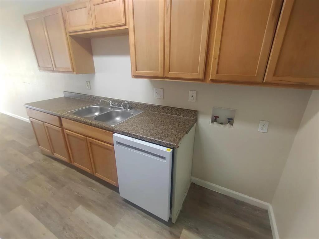 7816 Romney Rd #7816-3 - Photo 4 of 18