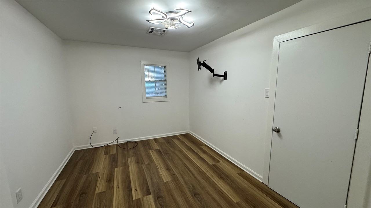 105 Clear Lake Rd #105A - Photo 2 of 7