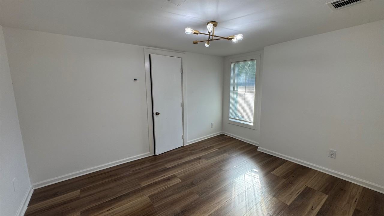 105 Clear Lake Rd #105A - Photo 5 of 7