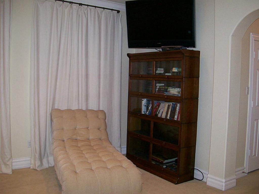 620 8th St #620 - Photo 2 of 17