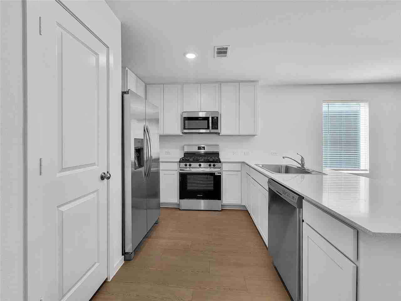 273 Douglas Hills Dr #273 - Photo 4 of 15