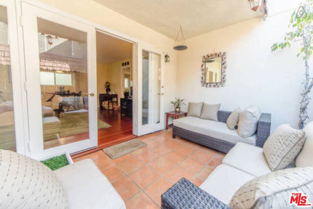 2418 Graham Ave #2418-2 - Photo 2 of 50