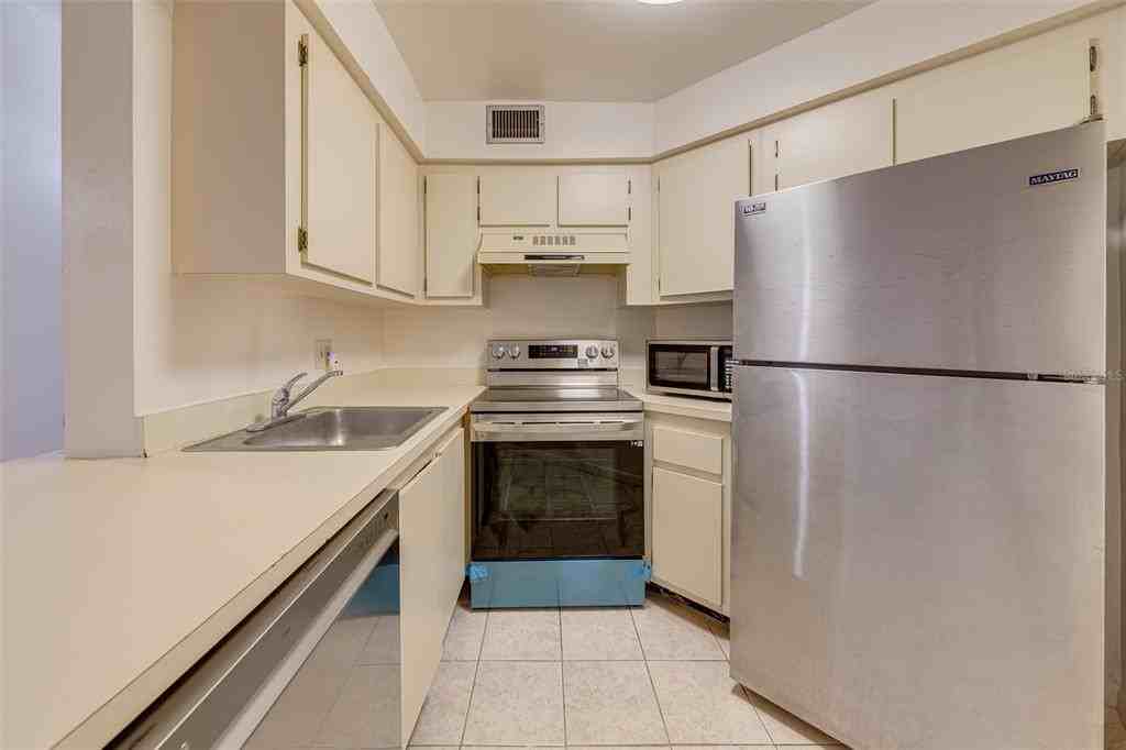 4004 Atrium Dr #4004-4 - Photo 5 of 24