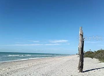 10249 Burlington Ave #10249 - Photo 4 of 12