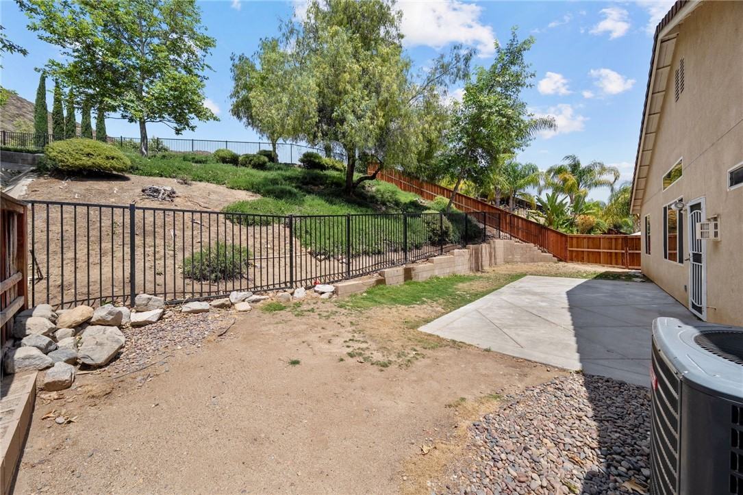 24898 Sunset Vista Ave #24898 - Photo 6 of 38