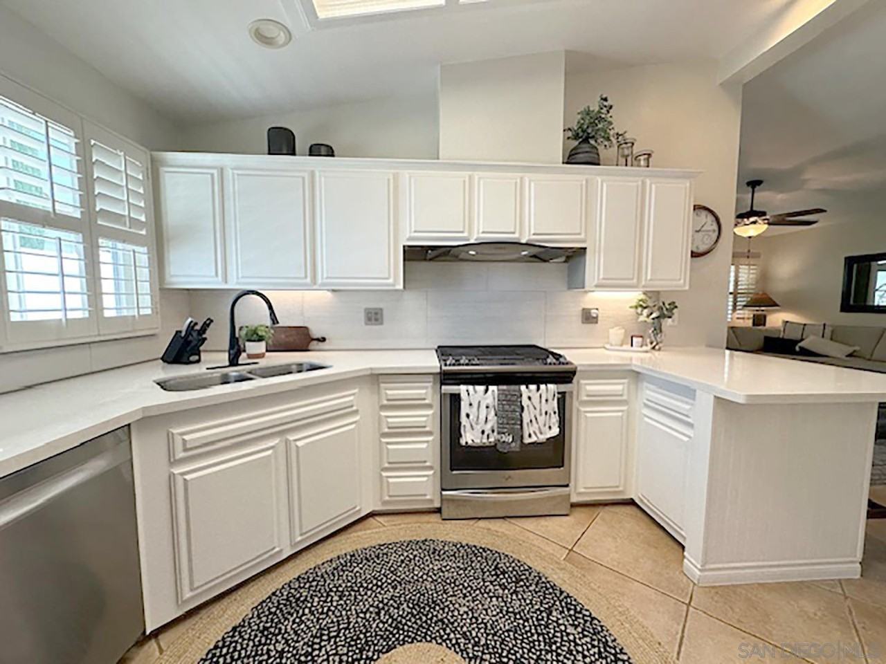 2010 W San Marcos Blvd #2010