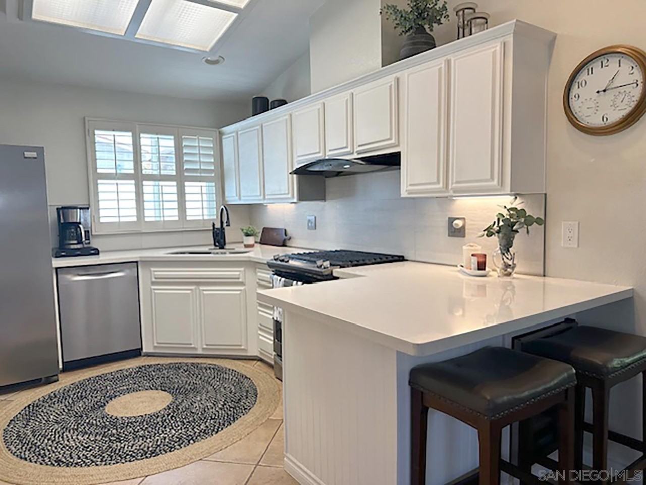 2010 W San Marcos Blvd #2010 - Photo 2 of 19