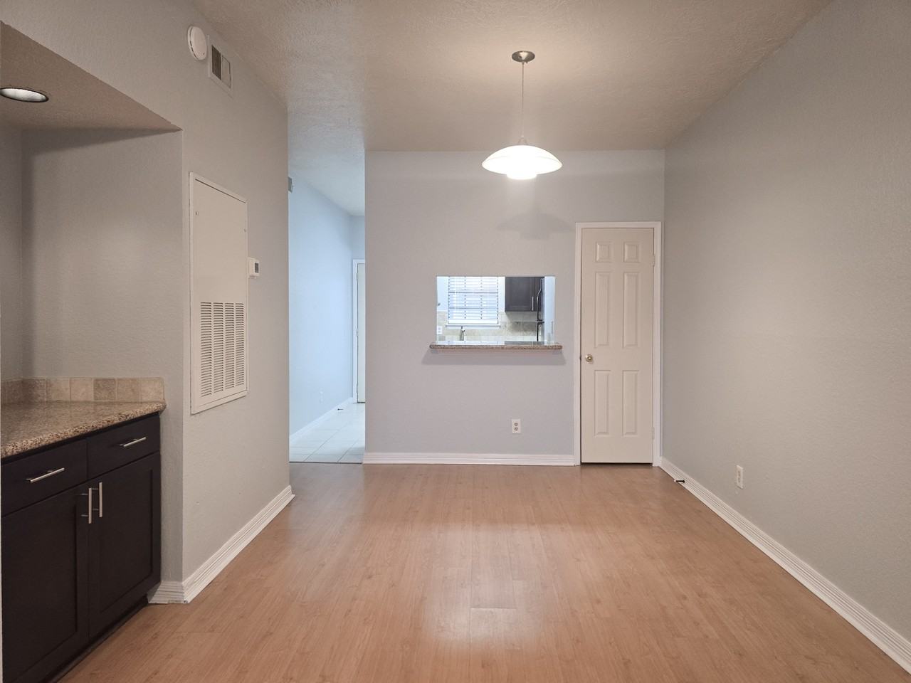 500 Ferry Rd #323 - Photo 5 of 42