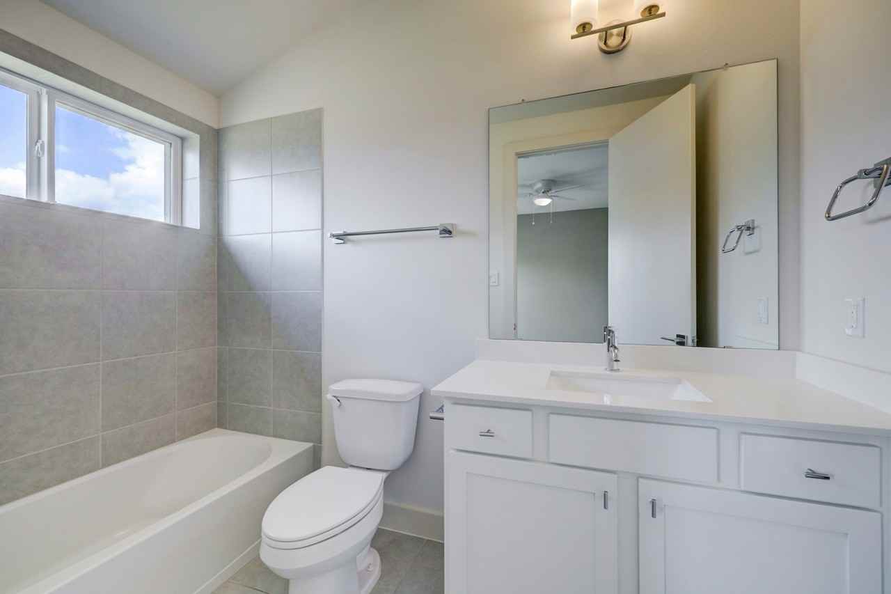 4813 Martin Oaks Ln #4813 - Photo 5 of 25