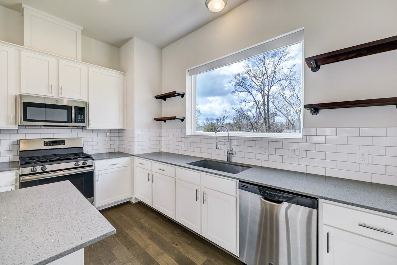 4813 Martin Oaks Ln #4813 - Photo 6 of 25