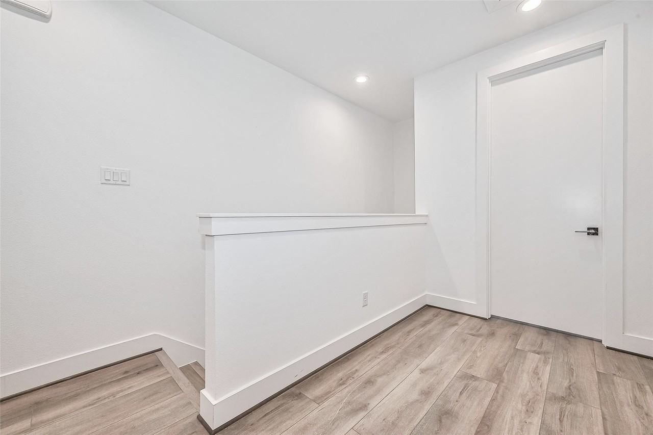 3510 Hadley St #3510 - Photo 3 of 38