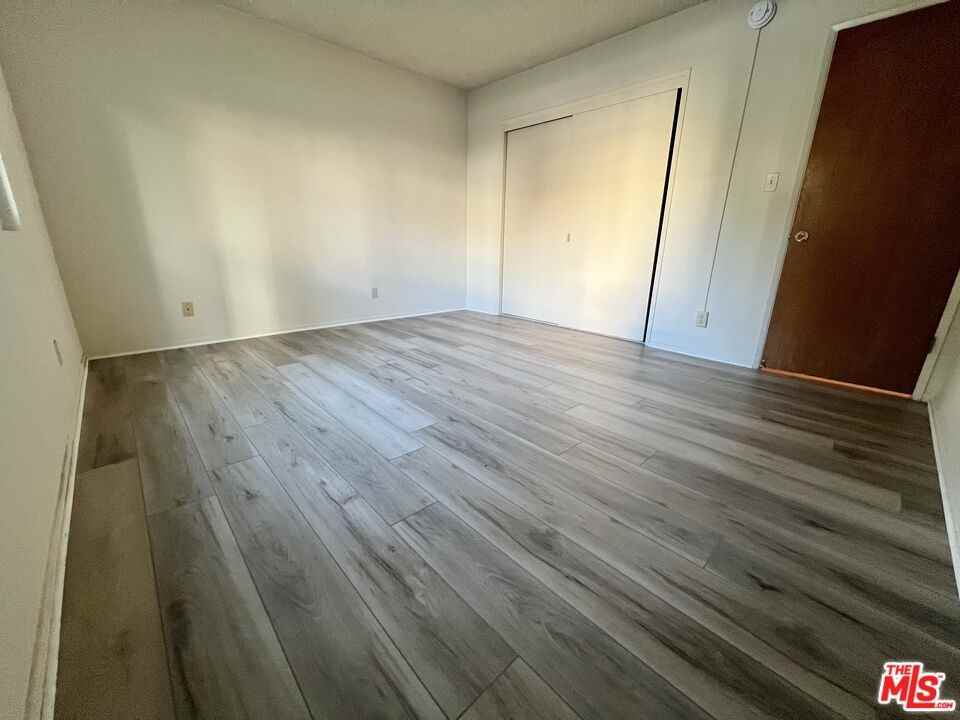 1261 Granville Ave #1261-1 - Photo 2 of 21