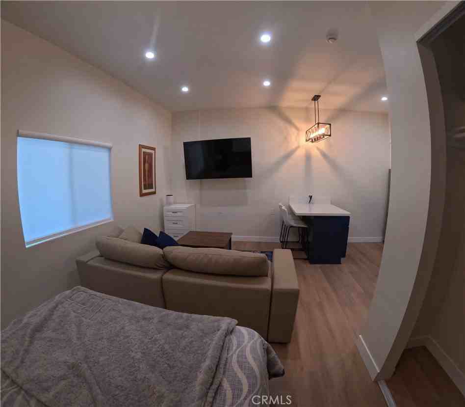 12329 Oxford Ave #12329 - Photo 2 of 6