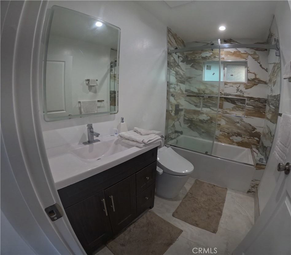 12329 Oxford Ave #12329 - Photo 3 of 6