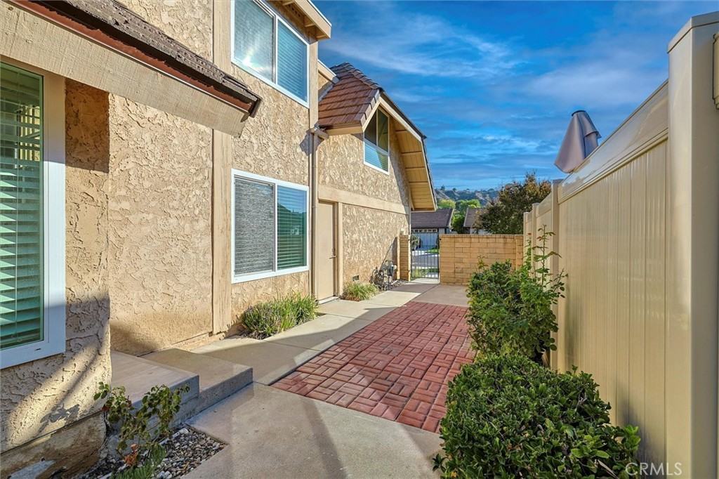 27139 Rio Prado Dr #27139 - Photo 5 of 34