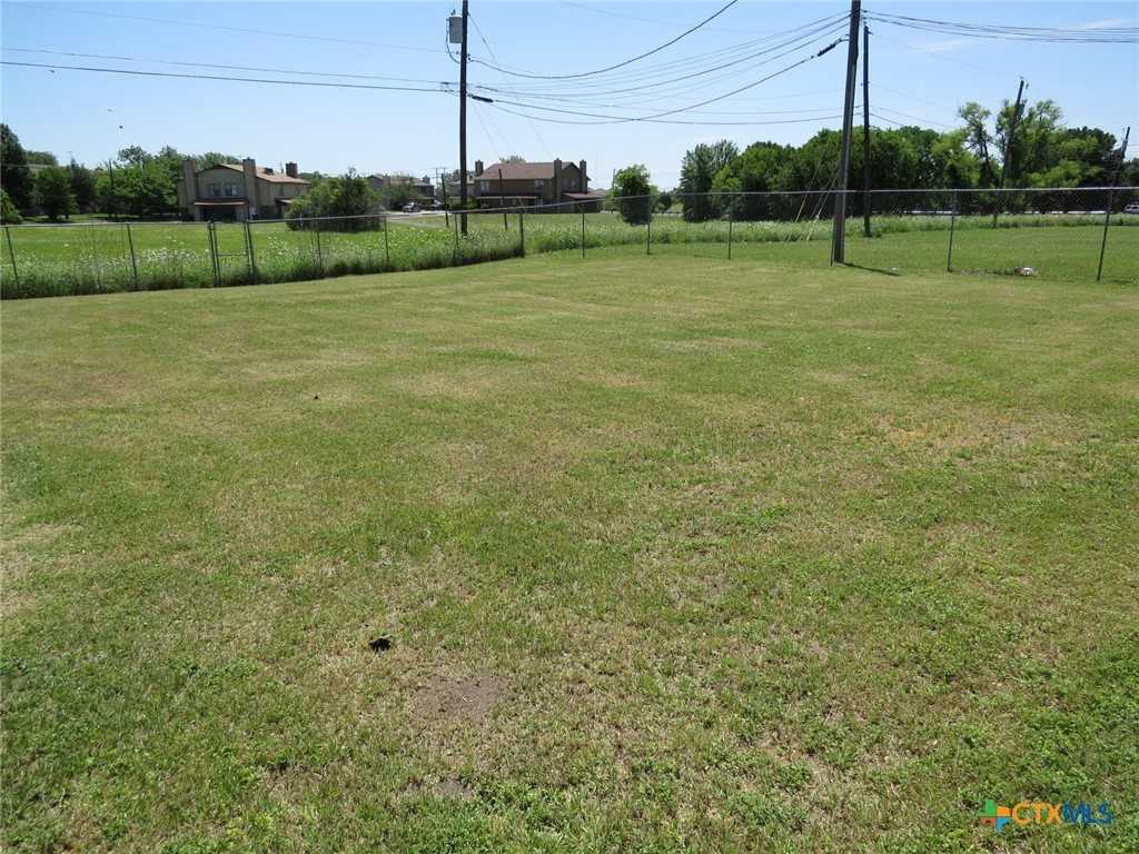 1602 Benttree Dr #1602A - Photo 5 of 13