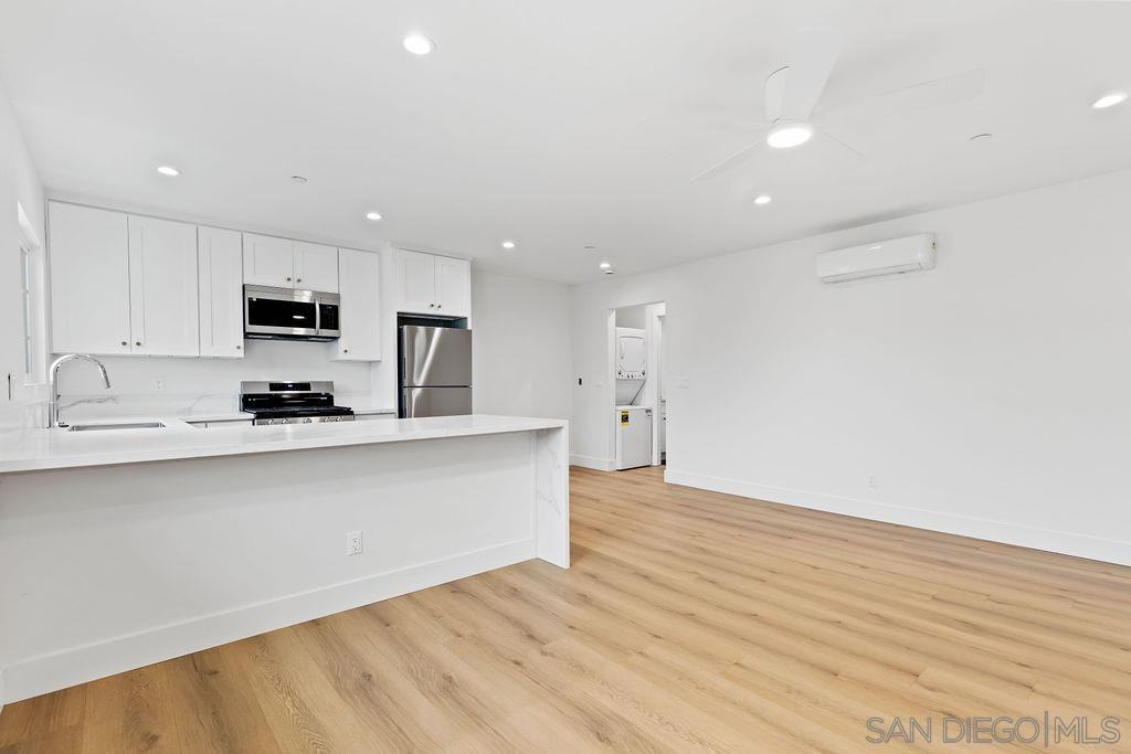 4265 42nd St #4265-5 - Photo 5 of 18