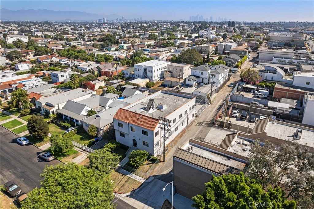 1858 S Orange Dr #1858-6 - Photo 3 of 5