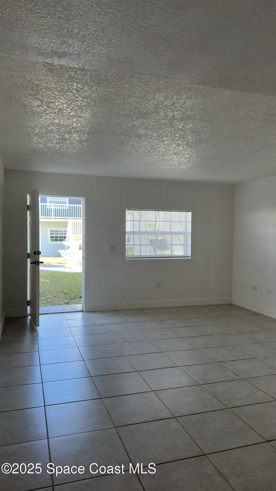 1170 S Patrick Dr #1170-10 - Photo 6 of 34