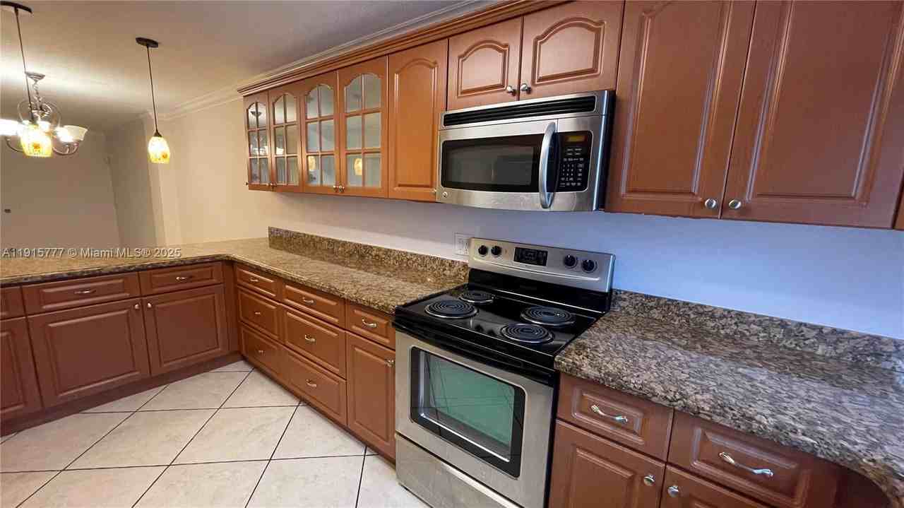 9113 Limetree Ln #9113-170 - Photo 6 of 50