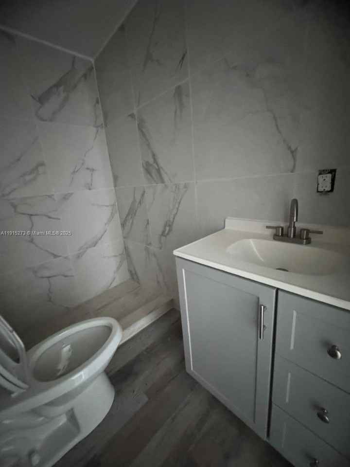 46 S Oleander Ave #46