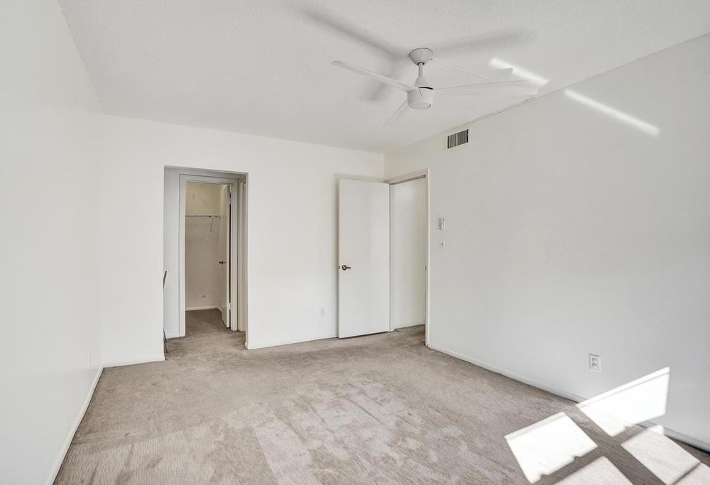 1050 Nw 13th St #1050193D - Photo 5 of 50