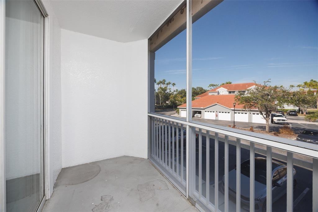 18001 Richmond Place Dr #18001 - Photo 6 of 30