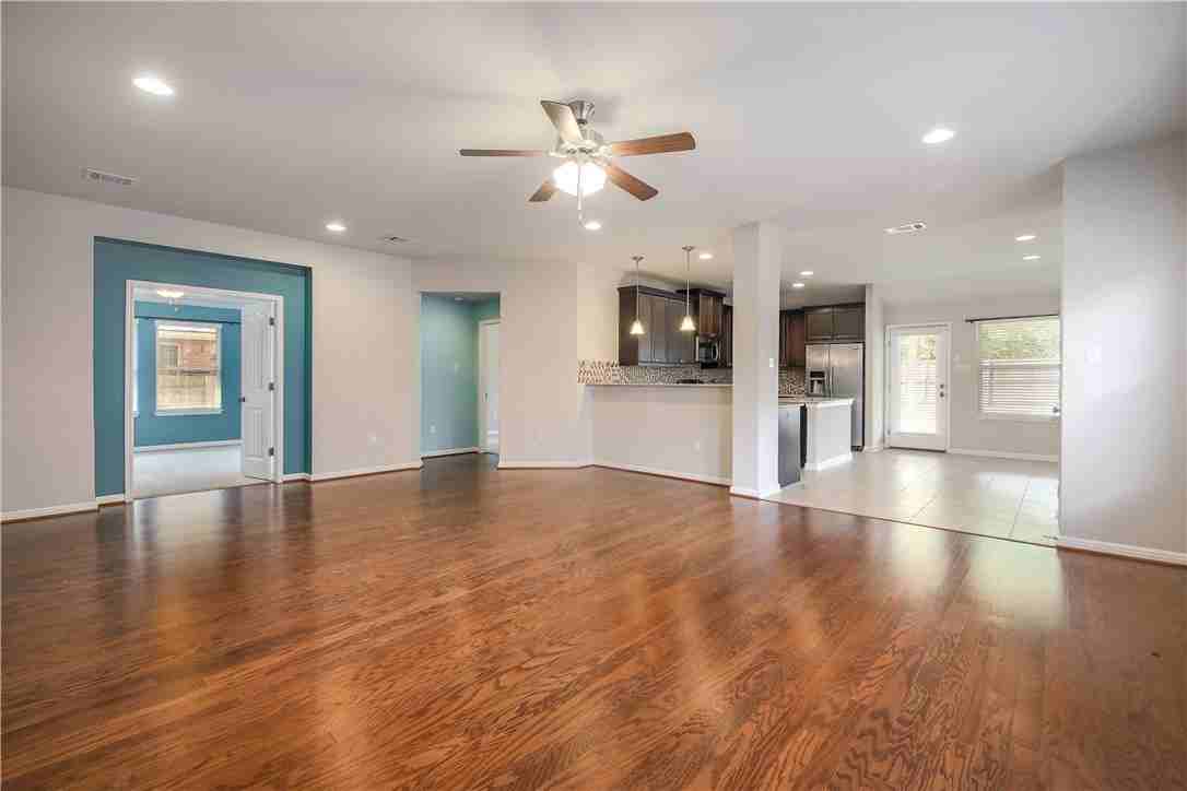 7220 Longford Trl #7220 - Photo 2 of 30