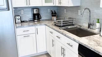 531 N Ocean Blvd - Photo 1 of 1