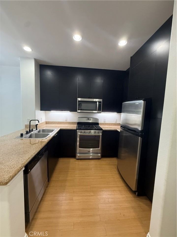 2457 Watermarke Pl #2457 - Photo 5 of 13