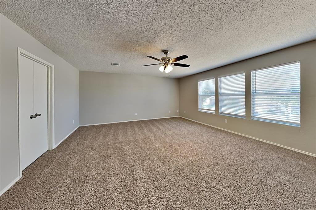 2524 Red Oak Dr #2524 - Photo 3 of 25