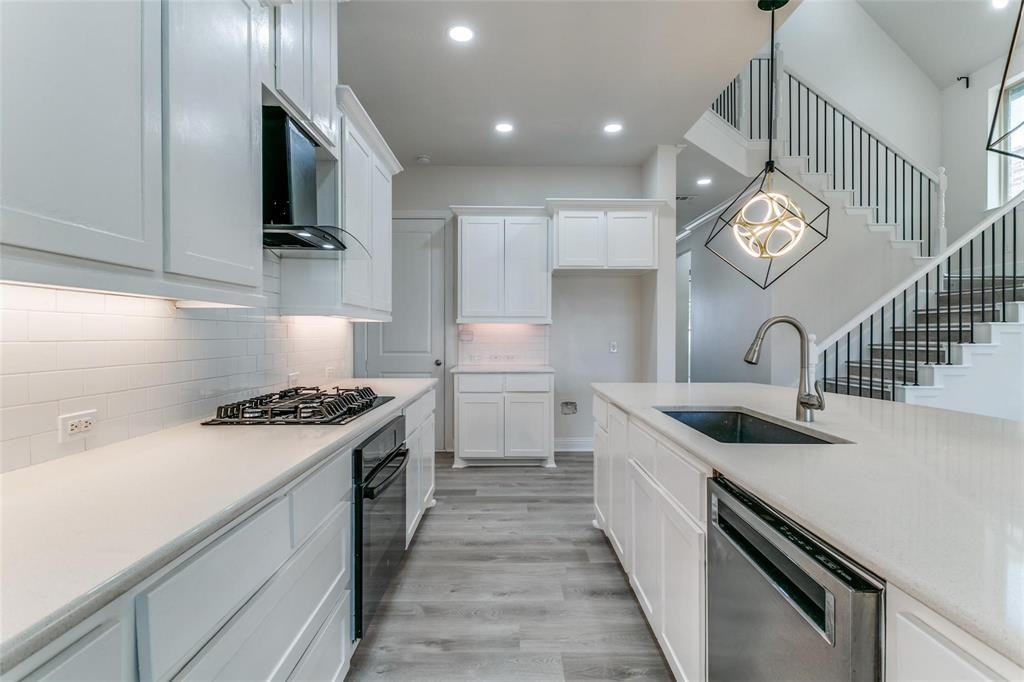 523 Paddock Way #523 - Photo 3 of 23