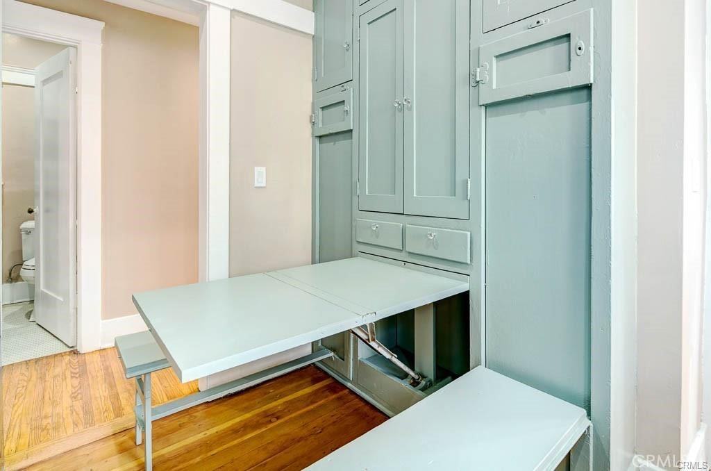 107 N Columbus Ave #1071-2 - Photo 6 of 18